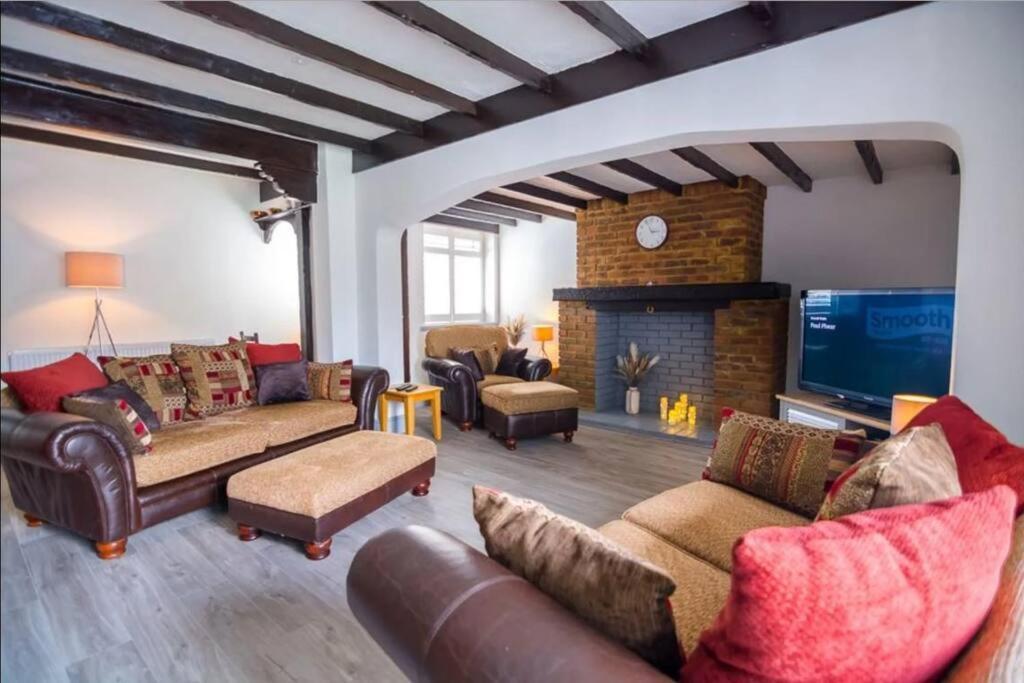 Staines-upon-Thames A Bright And Spacious Gem מראה חיצוני תמונה