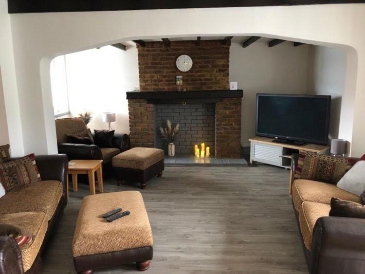 Staines-upon-Thames A Bright And Spacious Gem מראה חיצוני תמונה