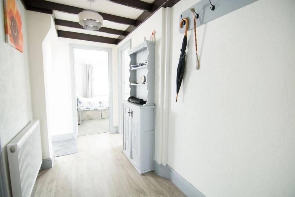 Staines-upon-Thames A Bright And Spacious Gem מראה חיצוני תמונה