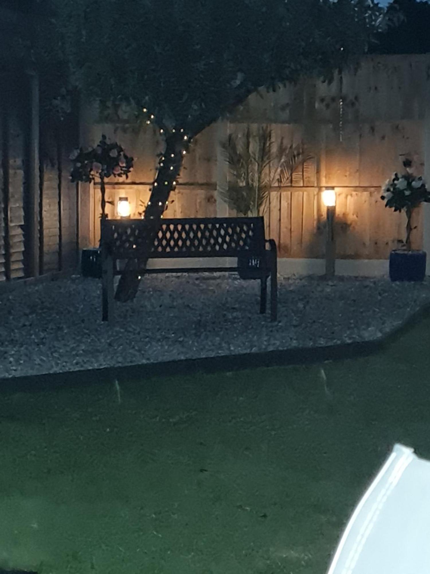 Staines-upon-Thames A Bright And Spacious Gem מראה חיצוני תמונה
