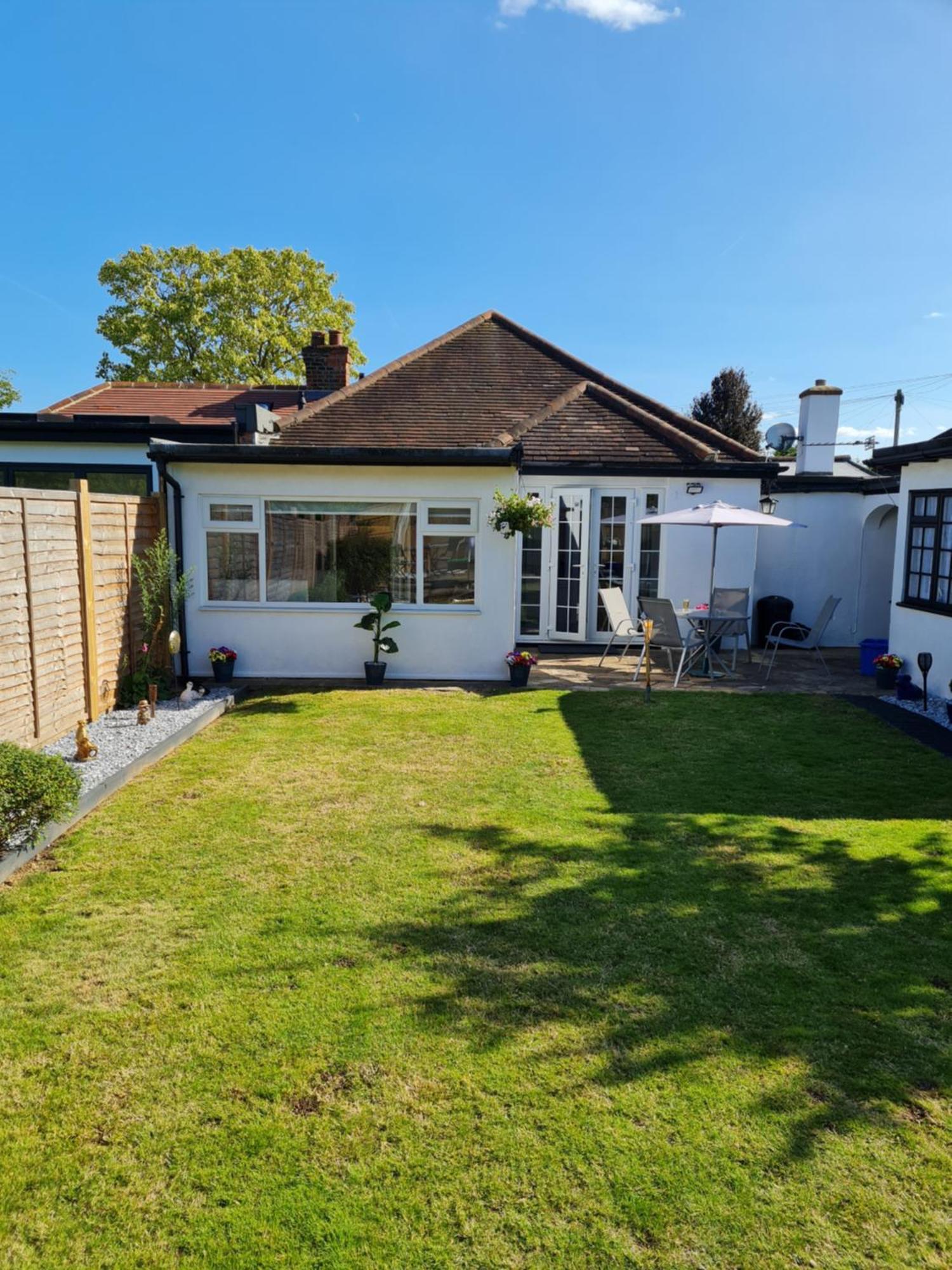 Staines-upon-Thames A Bright And Spacious Gem מראה חיצוני תמונה